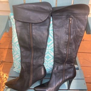 Matttise womens black leather heeled boots size 9M